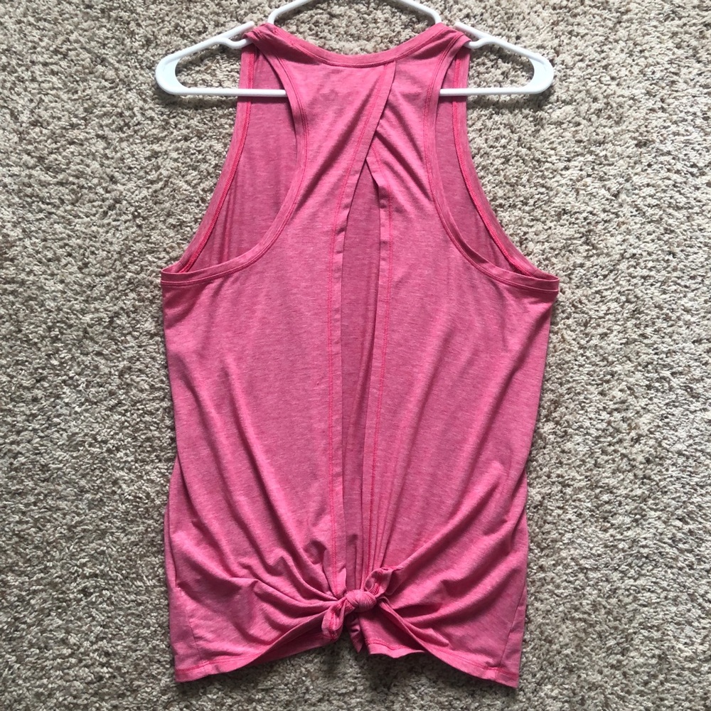 Gap size small tie back tank